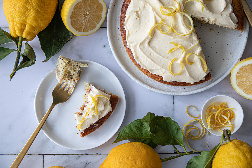 Lemon and poppy seed cake in the air fryer